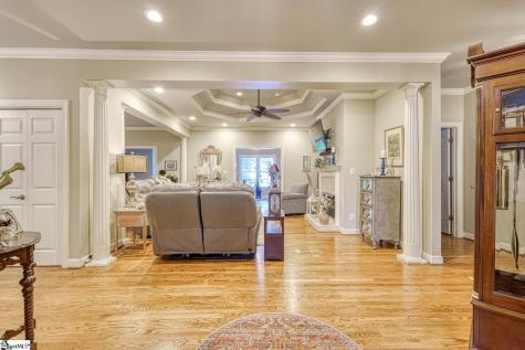 335 Hillcove Point Wellford SC 29385