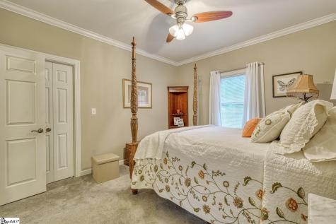 335 Hillcove Point Wellford SC 29385