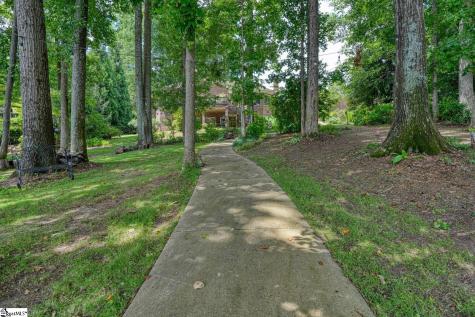 335 Hillcove Point Wellford SC 29385