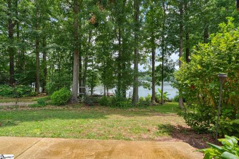 335 Hillcove Point Wellford SC 29385