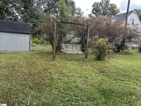 108 Moreland Avenue Laurens SC 29360