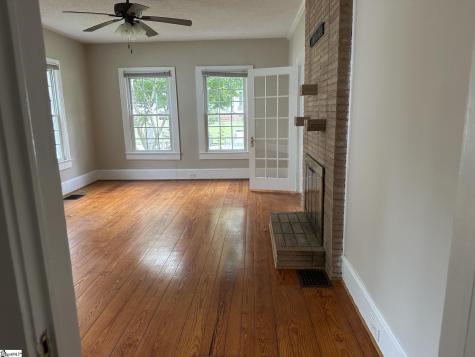 108 Moreland Avenue Laurens SC 29360