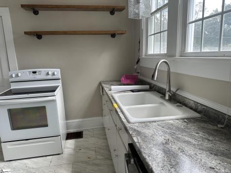 108 Moreland Avenue Laurens SC 29360