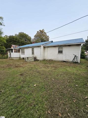 905 Ashe Street Bennettsville SC 29512