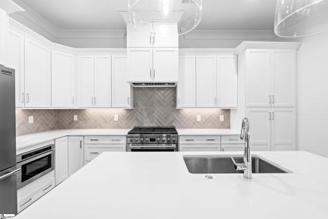 69 Mcneil Court Greenville SC 29609