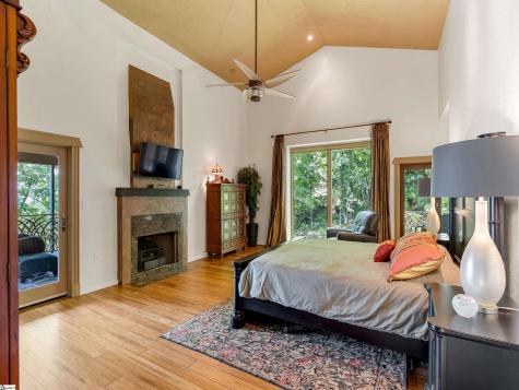 19 Moonshine Falls Trail Landrum SC 29356