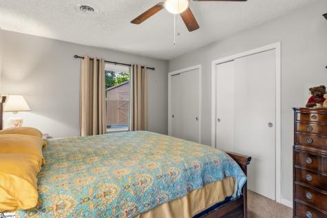 17 Lawnview Court Wellford SC 29385
