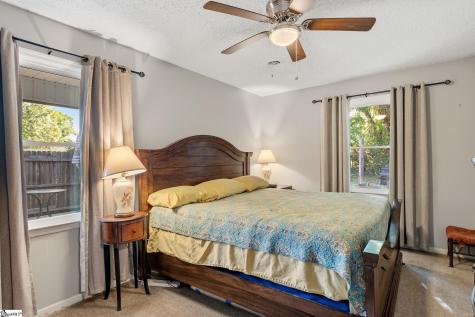 17 Lawnview Court Wellford SC 29385