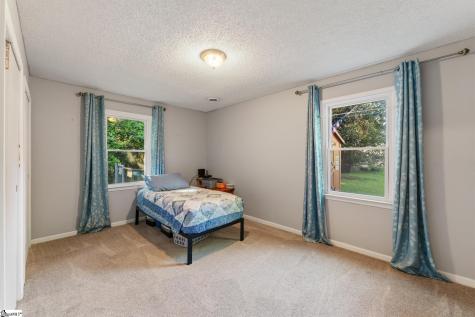 17 Lawnview Court Wellford SC 29385