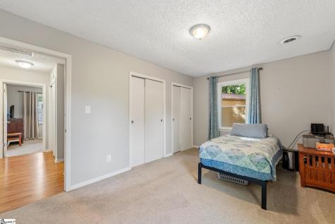 17 Lawnview Court Wellford SC 29385
