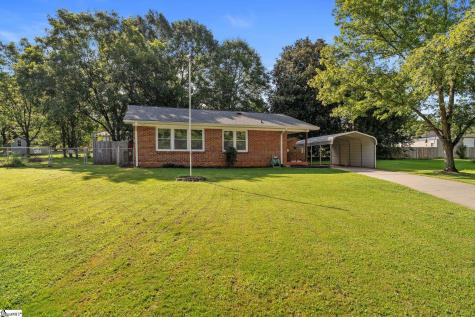 17 Lawnview Court Wellford SC 29385