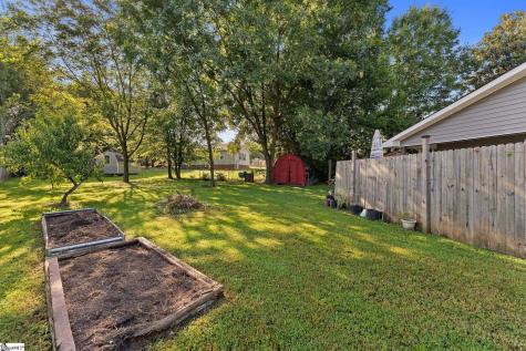 17 Lawnview Court Wellford SC 29385