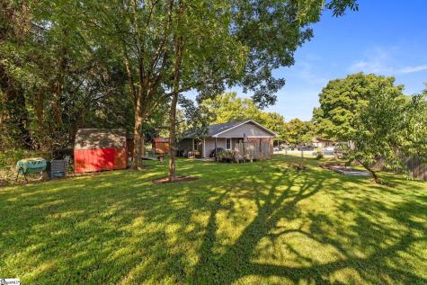 17 Lawnview Court Wellford SC 29385