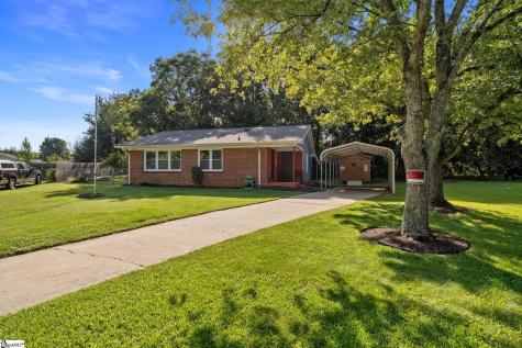 17 Lawnview Court Wellford SC 29385