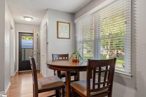 17 Lawnview Court Wellford SC 29385