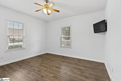 302 Jefferson Street Clinton SC 29325