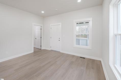 59 Smythe Avenue Greenville SC 29605