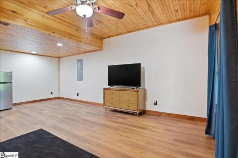 4 Matthews Creek Lane Cleveland SC 29635
