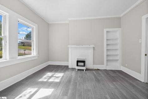 204 Hunters Court Laurens SC 29360
