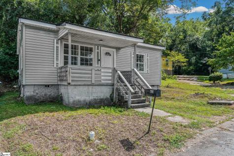 204 Hunters Court Laurens SC 29360
