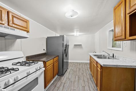 204 Hunters Court Laurens SC 29360