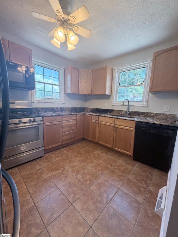 16 Rutledge Avenue Greenville SC 29617