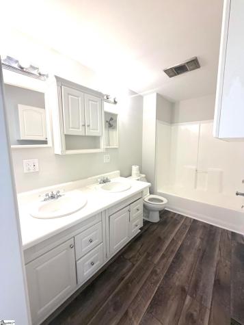 16 Rutledge Avenue Greenville SC 29617