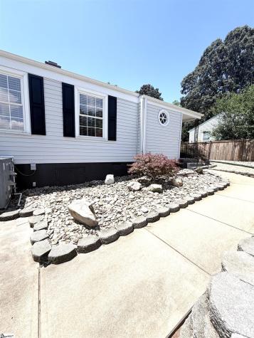 16 Rutledge Avenue Greenville SC 29617