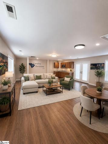 16 Rutledge Avenue Greenville SC 29617
