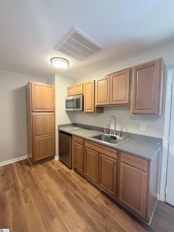 16 Rutledge Avenue Greenville SC 29617