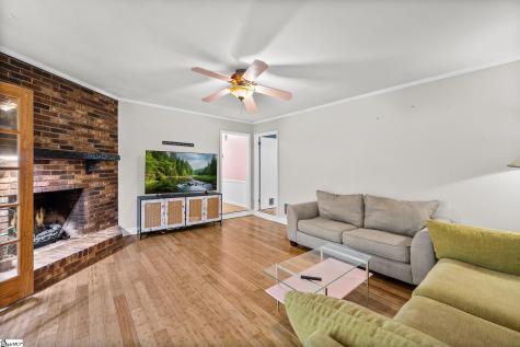 23 Weehawken Circle Taylors SC 29687