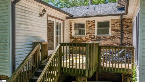 23 Weehawken Circle Taylors SC 29687