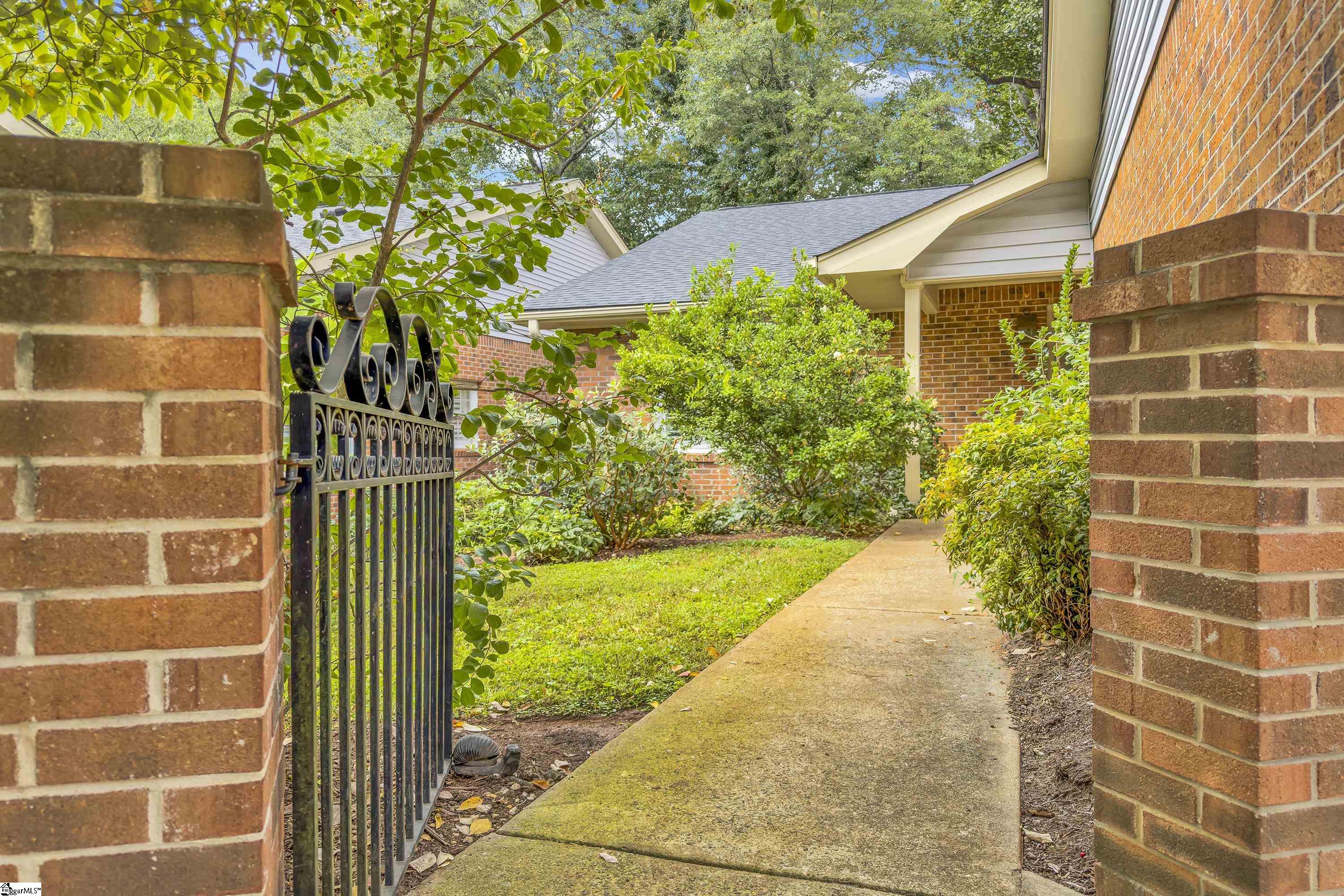 321 Mockingbird Hill Greenville SC 29605