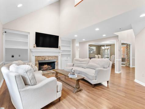 104 Emerald Pointe Drive Seneca SC 29672