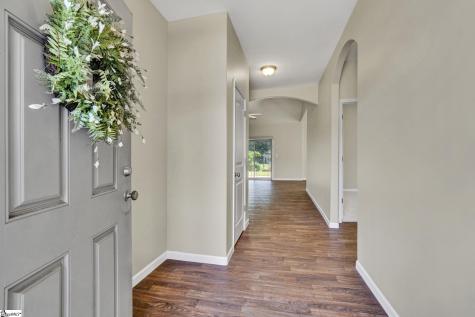 324 S Stonegate Drive Seneca SC 29678