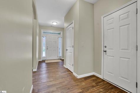 324 S Stonegate Drive Seneca SC 29678