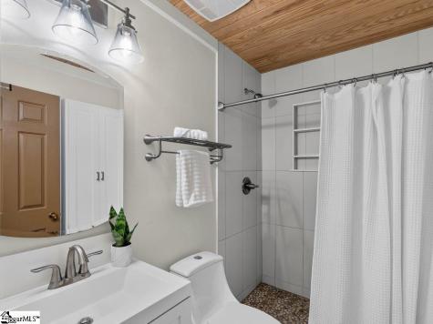 219 Oakwood Court Greenville SC 29607