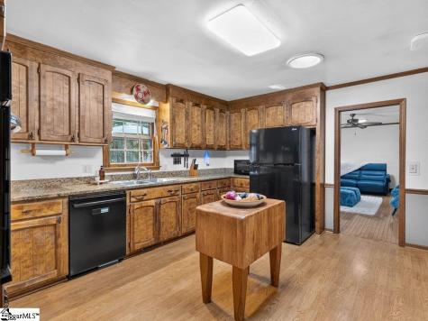 219 Oakwood Court Greenville SC 29607