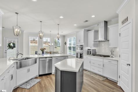 400 N Oak Crest Drive Belton SC 29627