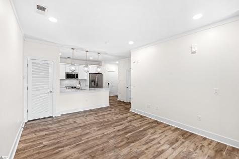 98 E Mcbee Avenue Greenville SC 29601