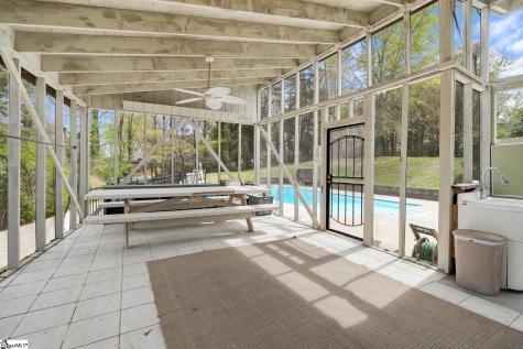1493 Iroquois Drive Seneca SC 29672