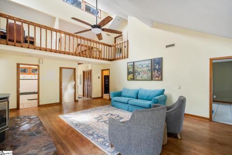 1493 Iroquois Drive Seneca SC 29672