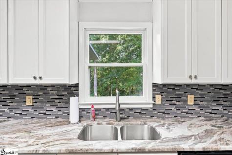 301 Mountain View Court Greenville SC 29611