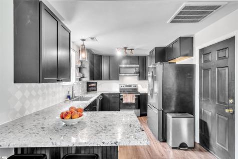 432 Maplewood Circle Greer SC 29651