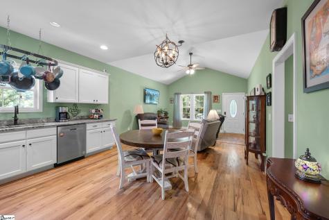 122 W Baker Street Pickens SC 29671