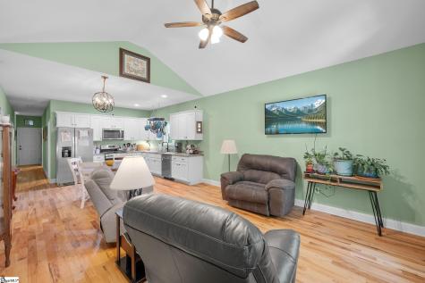 122 W Baker Street Pickens SC 29671