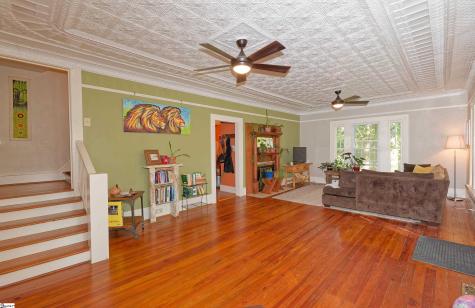 700 N Trade (B) Avenue Landrum SC 29536