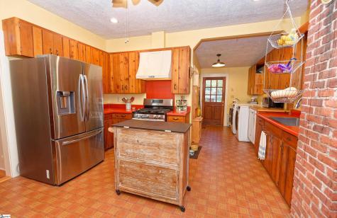 700 N Trade (B) Avenue Landrum SC 29536