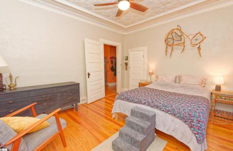 700 N Trade (B) Avenue Landrum SC 29536