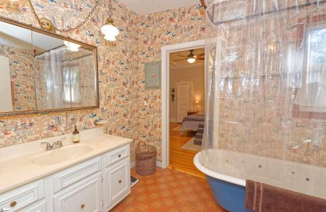 700 N Trade (B) Avenue Landrum SC 29536